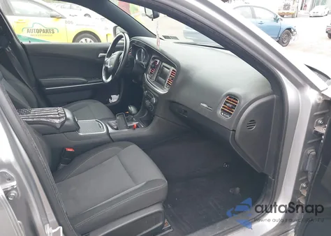 2015 Dodge Charger Se z USA, uszkodzony, nr VIN 2C3CDXBG7FH716892